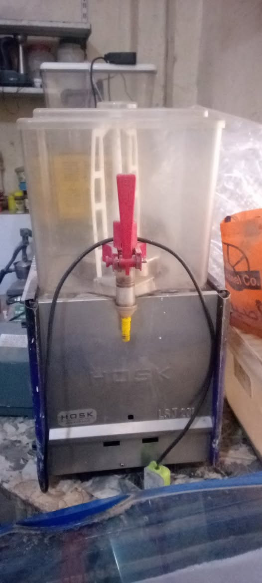 السلام عليكم عندي براد عصير 3خانه هوسك تركي نضيف  وبراد لبن هوسك للبيع بغداد كريعات ***********بي واتساب
