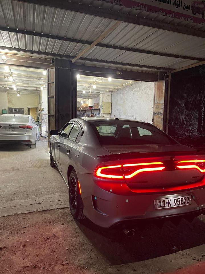 جارجر 15 أمريكي 
السيارة محدثه SRT
ماشيه 140 mi
مكينه وكير كفاله 
تخم تاير جديد حداده جديده
العنوان البصرة قضاء القرنه 
السعر 165$
***********مكلف بل نشر هاذه رقم صاحب السيارة
