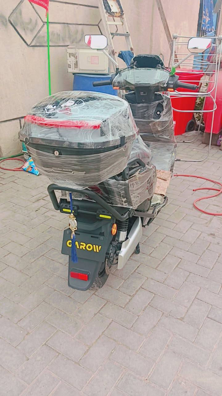 السلام عليكم شباب عندي دراجه جديده شحن 6بطاريات دراجه مكفولة من اي عطل وسريعه كهربائيات كلاه شقالات من طول الطول مابيه اي نقص مكاني بصره حيانيه شارع ستين علي شارع القاد سعر 800بيه مجال وهاذه رقمي ***********
