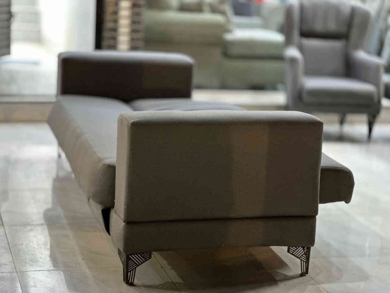 تخم تركي 8 نفرات نضافه 100/100  مستخدم قليل  نضام السرير ومخزن بقماش الكتان لون رصاصي  هيكل بل كامل حديد وخشب زان  وبسعر  (صدمه 🔥) اخو البلاش عنوانه اربيل زانكو 99 قرب مطعم كص سنگر يوجد توصيل ل بغداد ولباقي المحافظات الأخرى 
*********** واتساب فقط ( علي)
