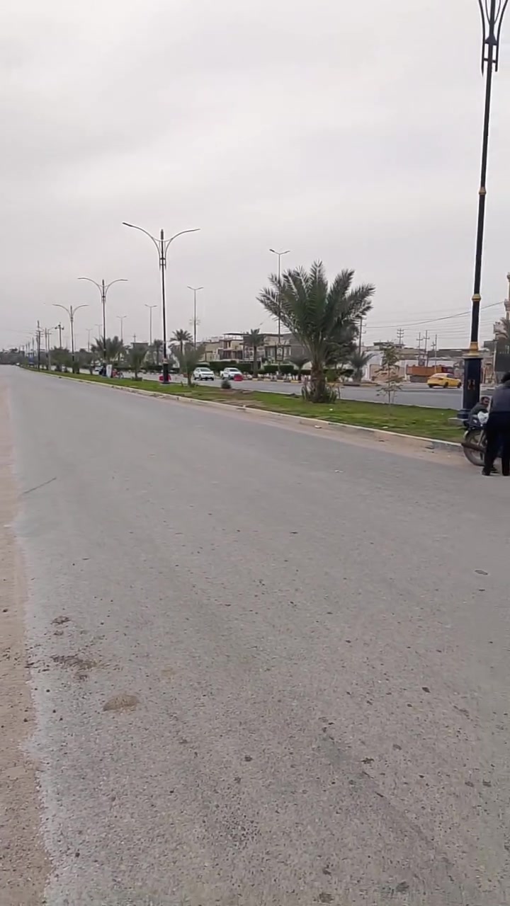 قطعه 100 على طريق بغداد كربلاء من قرب عامود 165متوفر جميع الخدمات تصلح سكن وتصلح حسينيه الزوار تبعد عن شارع العام 50متر واجهة 8ونزال12ونص سند 25 قرار محكمه بداخل مجمع سكني السعر ***********
