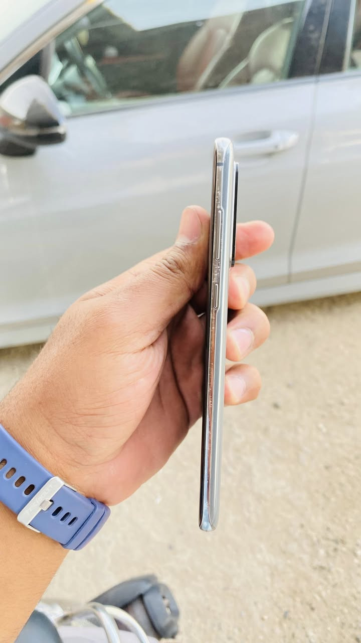 متوفر اس20 الترا 5G بلادي كفاله عامه من اي عطل وشرط الفحص
بطارية 5000

فيديو8k

معالج Snapdragon

ذاكرة128+8

المكان كربلاء قضاء الحسينية التواصل خاص فقط


**إذا كنت صاحب هذا الإعلان وتريد حذفه لأي سبب، رجاءا أرسل رسالة إلى الدعم الفني**