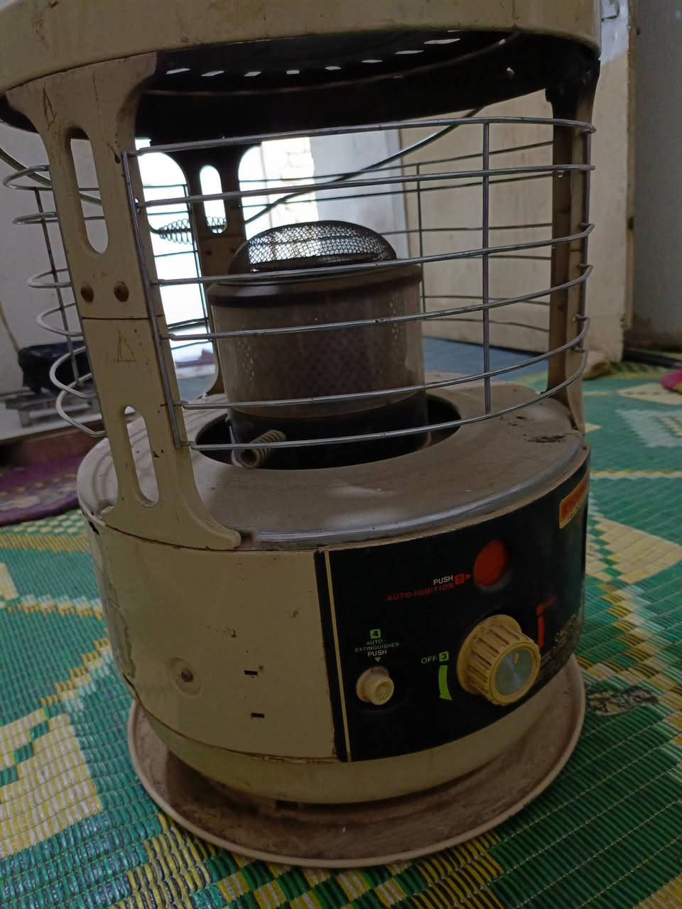 صوبه نفطيه حجم جبير
ومولدة استره جدد للبيع
المنصوريه شارع السايدين
للتواصل/ ***********
