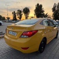 هونداي اكسنت صفرة 2014 خليجي  السيارة بيهة جاملغ خلفي وباب ودوسات صبغ ...