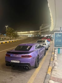 كمارو 2ss موديل 2014 فول الفول للبيع او المراوس السيارة ماشية 72 الف و...