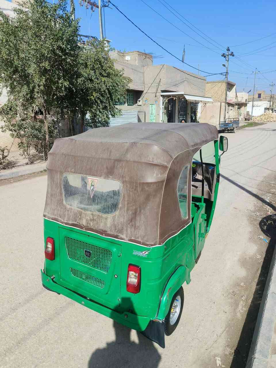 تكتك موديل 22 شهر 12 مضلع يعني تنحسب عل 23 رقم وسنويه لوحات نكليزي طالعه وسنويه نكليزي كشر مكفول من عده ضربه بل لغد عل كد شبر ونص تقريبن والباقي كفاله محرك مكفول مكاني كوت شراي يتصل ***********
