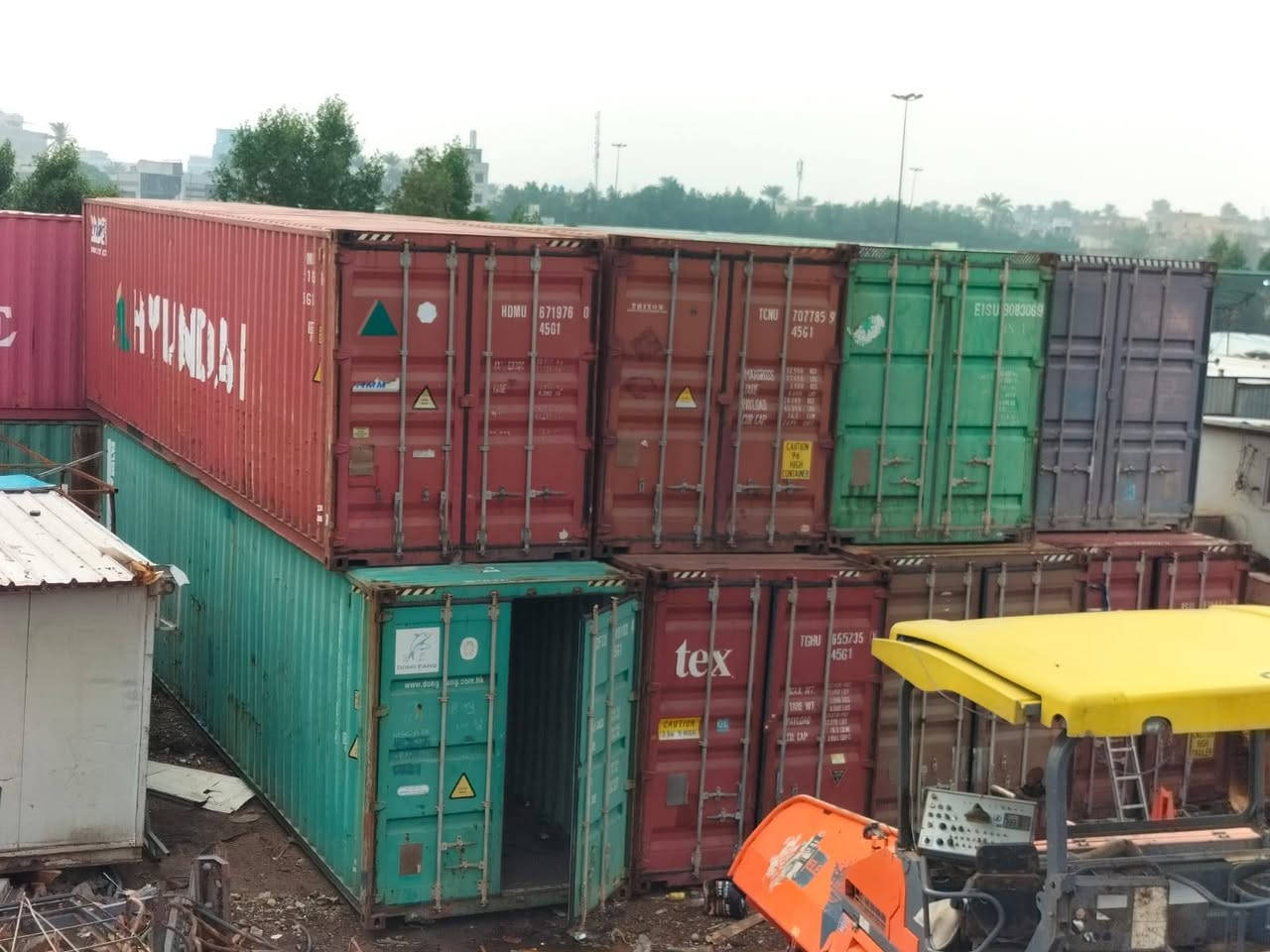 متوفر حاويات للبيع بحاله جيده جدا مكانها بغداد الطالبيه***********
