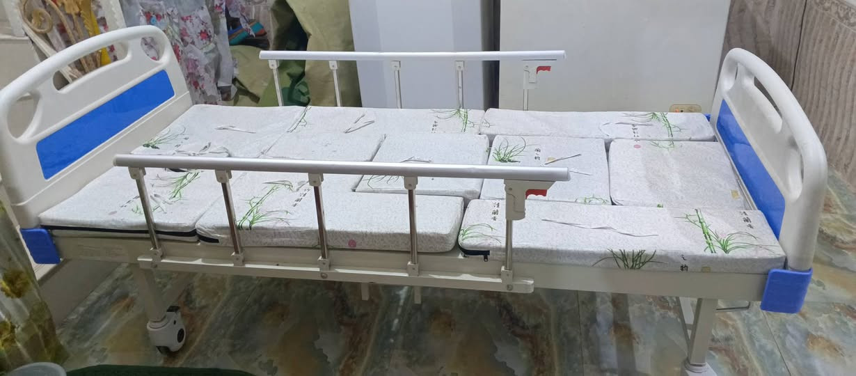 سرير طبي للبيع مكلف بالنشر 

 الاتصال ع الرقم ***********
