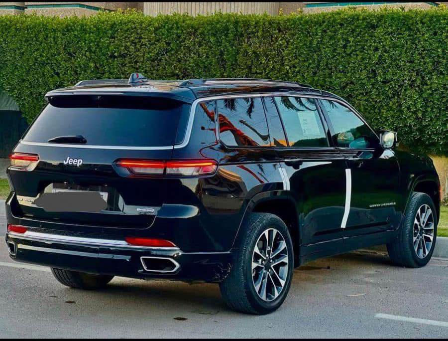 للبيع او المراوس
جيب كراند شيروكي حجم (L) اوفرلاند .
الشكل الجديد.

الموديل : 2021 . 
المحرك : 285hp  . V6.   3.6L.
العداد المسافة : 25 الف ميل
السعر : 29,000$ وبي مجال
لون :  اسود
حادثها بابين و جاملغ مبدلات
 

المـوصـفـات.
* قيادة ذاتية .
* ⁠جكات تصعد وتنزل
* رادار امامي مع مانع تصادم . 
* تحذير الخروج عن المسار . 
* مستشعر نوم السائق مع نظام التوقف الآلي 
* تحذير النقطة عمياء ⚠ .
* نظام تحذير عند التقاطعات. 
* نظام تحذير عند تجاوز السرعة المحددة 
* نظام تقليل الضجيج داخل المقصورة. 
* إنارة محيطية. 
* شاحن موبايل وايرلس. 
* تعديل وضعيات مقود السائق كهرباء.
* مرايا تعتيم ذاتي. 
* المرايا الجانبية قابلة للطي كهربائيا. 
* نظام الصوت من ماكنتوش مع 19 سماعة. 
* ويل قياس 20 انج .
* فتحه بانوراما . 
* شاشه كبيرة 10.1 انج . 
* نظام الخرائط (GPS) .
* عرض خرائط الطريق على لوحة القيادة.
* لوحة القيادة بقياس 12 أنچ. 
* 2 كاميرات خارجية مع بخاخات ماء للتنظيف. 
* كاميرا للمرأة الداخلية. 
* المصابيح الأمامية زنون .
* كشافات الضباب زنون . 
 *انارة ترحيب .
* دخول ذكي. 
* بصمة على 4 ابواب للدخول الذكي. 
* تشغيل عن بعد .
* الصندوق الخلفيي كهربائي .
* ذاكرة لحفظ وضعيات الجلوس للسائق. 
* مساج للمقاعد الامامية السائق والراكب. 
* المقاعد الأمامية كهربائية .
* المقاعد الأمامية  تدفئة تبريد .
* المقاعد الخلفية  تدفئة .
* ستائر للشبابيك الخلفية. 
* مقاعد الصف الثاني VIP. 
* انارة داخلية LED متعددة الالوان . 
* حساسات امامية. 
* حساسات خلفية . 
* 7 راكب .
* تدفئة ستيرن . 
* مانع تصادم خلفي .
* بلوتوث تلفون . 
*كاربلاي .
* محدد سرعة . 
* نظام التشغيل والاطفاء الاوتوماتيكي ( Auto Start System ) .
* نظام بريك اوتماتيكي ( Auto Break System ) .
‬
مكان السياره :بغداد
***********
