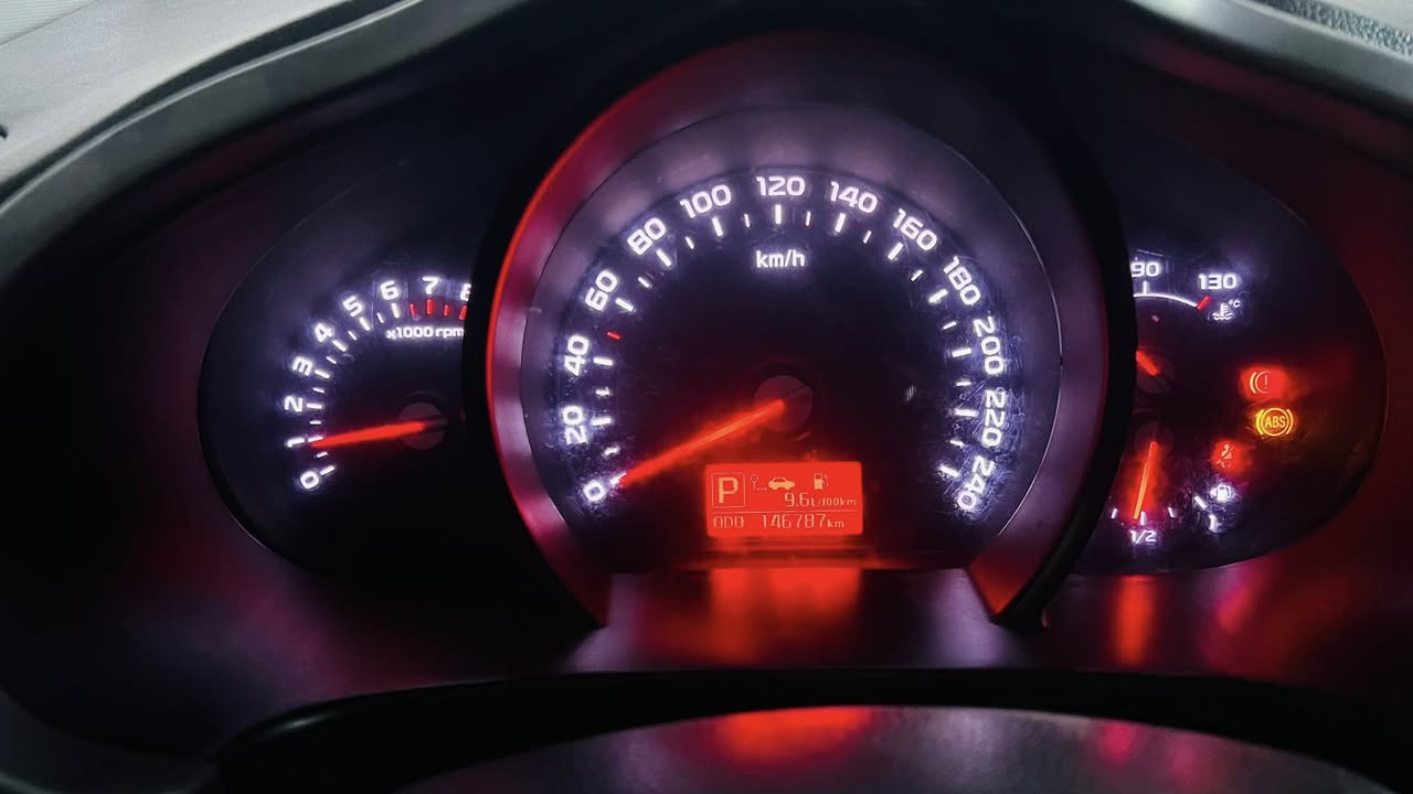 البيع
سبورتج 
مديل 2016 خليجي بيه قطعه ونص صبغ 
كير مكينه مامفتوحات 
السياره جاهزه من صدر وتايرات 
وتبريد وكهربايات 
رقم بغداد بسمي ورقم نكليزي 
نص فول 
السعر 140 وبيه مجال 
العنوان بغداد 
***********
