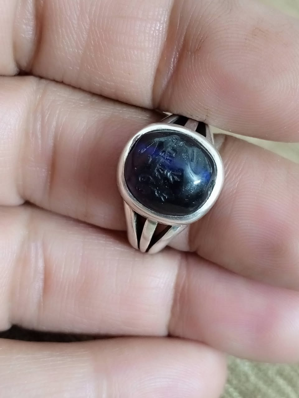 زفير قطعه رووعة شكل مرصودة قديم ١٥٠ ألف بغداد ***********
