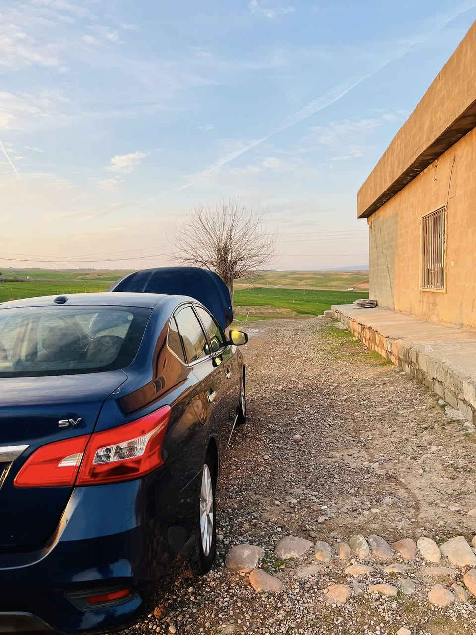 نیسان سێنترا مۆدێل ٢٠١٨ SV ئەمریکی
١٤٥،٠٠٠k/m
ڕۆیشتوە
گئر و مەکینەی بەشەرت  
مواسەفاتەکانی کامێرایە
دوو درگای بەسمەیە سنوقی بەسمەیە
مۆدەکانی ئیکۆ و نۆرمال و سپۆرتی هەیە مواسەفات فولە بەس سلاید نییە 
بە نسبەت بۆیاغیش بۆنیت و چاملغی لای سەکن و هەروەها بەدەنەی کەمێک سبوغە 
بەنسبەت سعریشی ١٠٥وەرەقەو مەجال
بۆ پەیوەندیش 
***********
