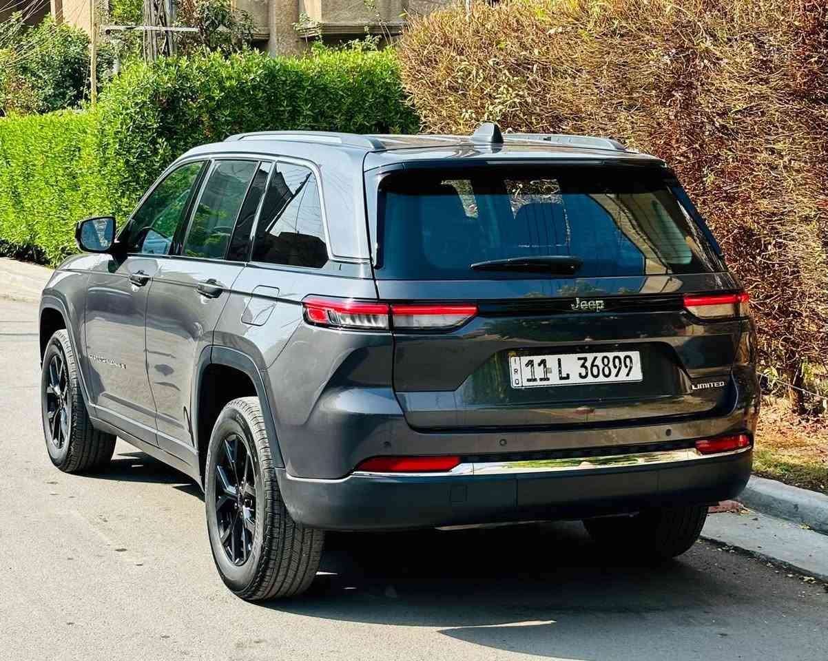 السلام عليكم 
جيب لمتدد موديل 2022 
5 راكب قصيره ماشيه 72 الف 
(رقم بغداد سنويه باسمي )
وارد امريكي مكفوله كفاله عامه او صور امريكا موجوده بل منشور دعاميه اماميه مفتوحه او نفسه راجعه او ع فحص وين ميحب المشتري السياره كلش جديده او ما بيه اي نقص 
مواصفاته :- بصمه ،كشنات جلد ،شاشه كبيره، حساس خلفي ،رادار امامي خلفي جانبي، جنطه كهرباء. كشنات كهرباء .تحديد مسار .اوتو ستوب .لد امامي خلفي .لايت زينون عالي ناصي ،دشبول ديجيتال 
مكان السياره المنصور 
السعر (285) ورقه 
***********
