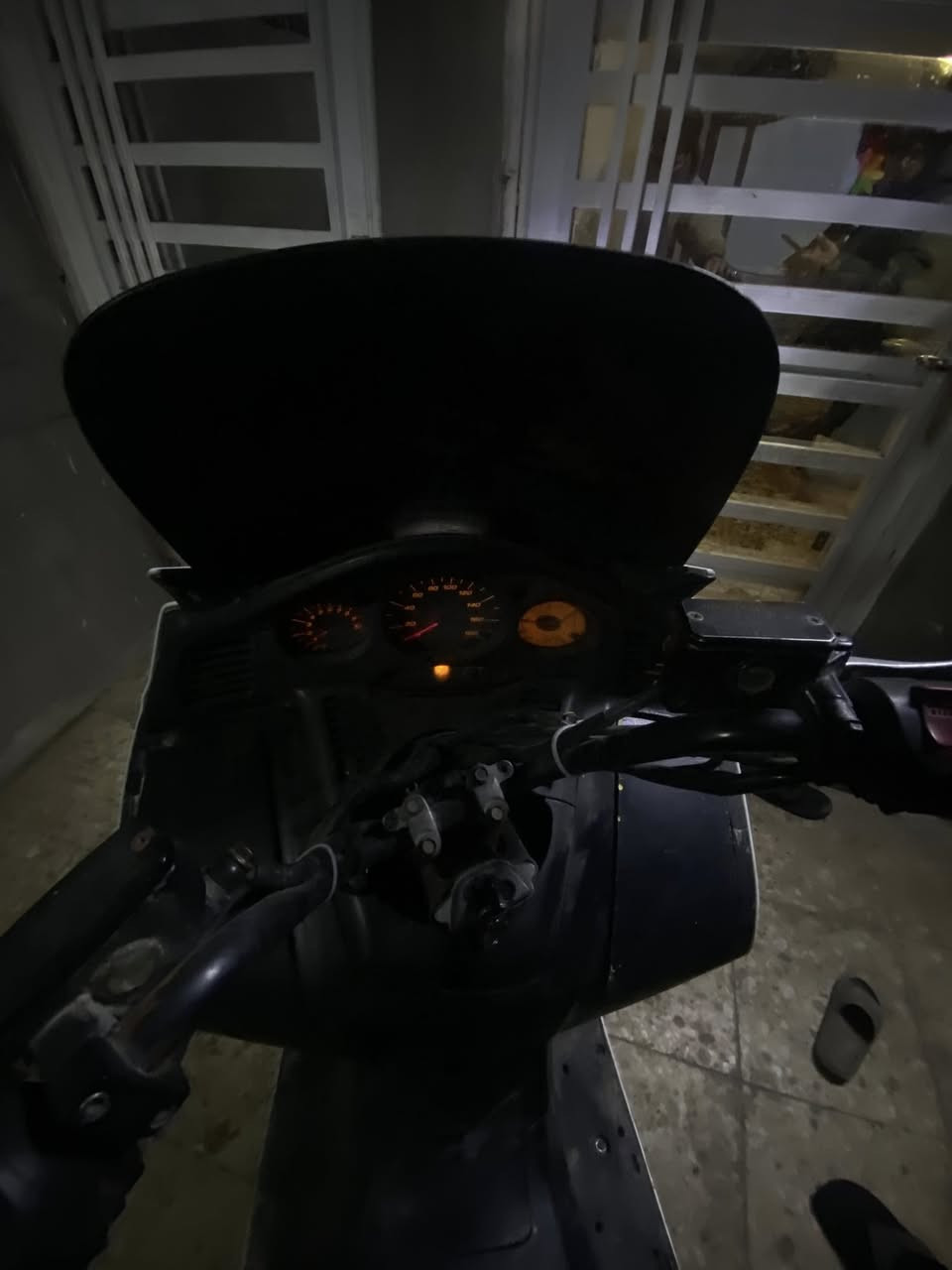 السلام عليكم سلفر ونج ٦٠٠ عليها ادامه بل كامل بجم جديد وترايش جدد والبجم القديم وياها اضافي مبدل تخم نوزل وجويتر وفت بم ضفيره مكفوله من الجطل عقل بلادي مكينه مكفوله من التنقيص والتبخير ***********متواجد بس واتساب السعر ١٢ وبيها مجال لشراي مكاني بغداد الدوره شارع ٦٠
