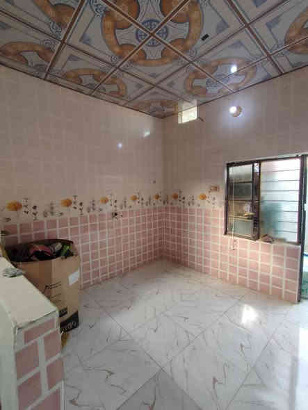 السلام عليكم 50 متر للبيع زراعي غرفه وصاله ومطبخ وصحيات موقع البيت كربلاء المقدسة يبعد عن الامام 8 كيلو وأقل حي الرباب خدمات ماء كهرباء خط نقل قريب على الشارع العام مدارس مولد ذهبي البيت أساس رباط والسقف صب كونكريت السعر 20 بي مجال قليل مستعجل للبيع 
للاستفسار اتصل أو واتساب *********** كربلاء
