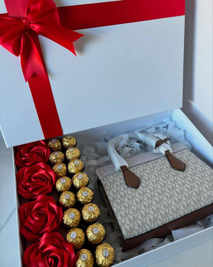 لأنها "ست الحبايب".. اهديها قطعة من قلبك.
كلمة "شكراً" ما تكفي، والورد وحده ما يوفي غلاها. في عيد الأم، اختصر كل مشاعرك بهدية تليق بمقامها.
✨ نقدم لك تشكيلة حصرية من الهدايا: مجوهرات تعبر عن حبك بلا كلمات.
🎁 عرض خاص: تغليف مجاني + بطاقة إهداء بكلماتك الخاصة.
🔗 تصفح المجموعة الآن واجعل يومها لا يُنسى: [للحجز مراسلة الصفحة ]
#عيد_الأم #هدية_أمي #ست_الحبايب #foryou  #creatorsearchinsights


**إذا كنت صاحب هذا الإعلان وتريد حذفه لأي سبب، رجاءا أرسل رسالة إلى الدعم الفني**