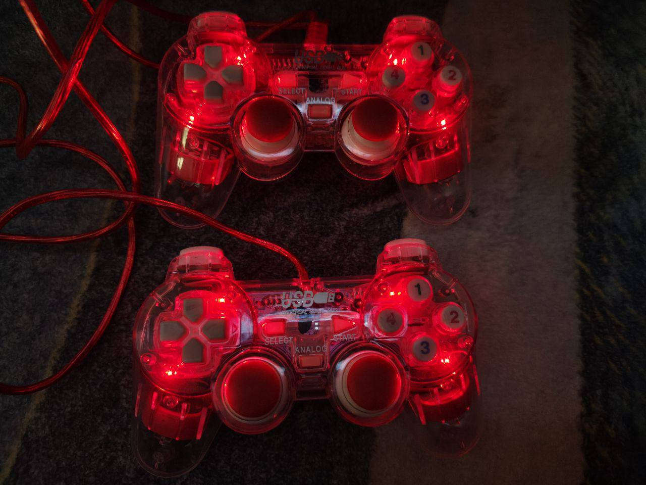 سلام عليكم جهازين بلي 2 سلم وجهاز اكس بوكس 360 سوبر سلم للبيع أو مراوس ثنينهن با اكس بوكس 1
البلي 2 : كامل ملحقات مع ثنين ميموري وثنين فلاش 16 گيگا متروسات العاب قويات واربع يدات ثنين رقميات وثنين عادية قرص طوبة سعرة 45 ألف

جهاز اكس بوكس 360 سوبر سلم : جهاز شغال وياه محولة تحتاج فقط تصليح بسيط لاكن خالي من الملحقات يجيك جهاز ومحولة سعرة 60 الف
للبيع شلعة يصير عليك ب100 ثنينهن

للاستفسار على الرقم *********** واتساب
او علق وادخلك اني خاص
