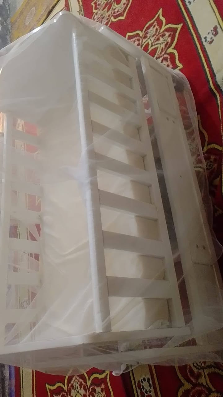 كاروك طفل مستعمل شهر .
سعره 60 مع دوشك وناموسيه هديه مكاني سوق حي العسكري ‎0785 311 6869
