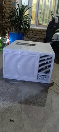 متاح مكيف توسوت عاطل سويج التشغيل فقط اخو الجديد كوت /حي الجهاد 077268...
