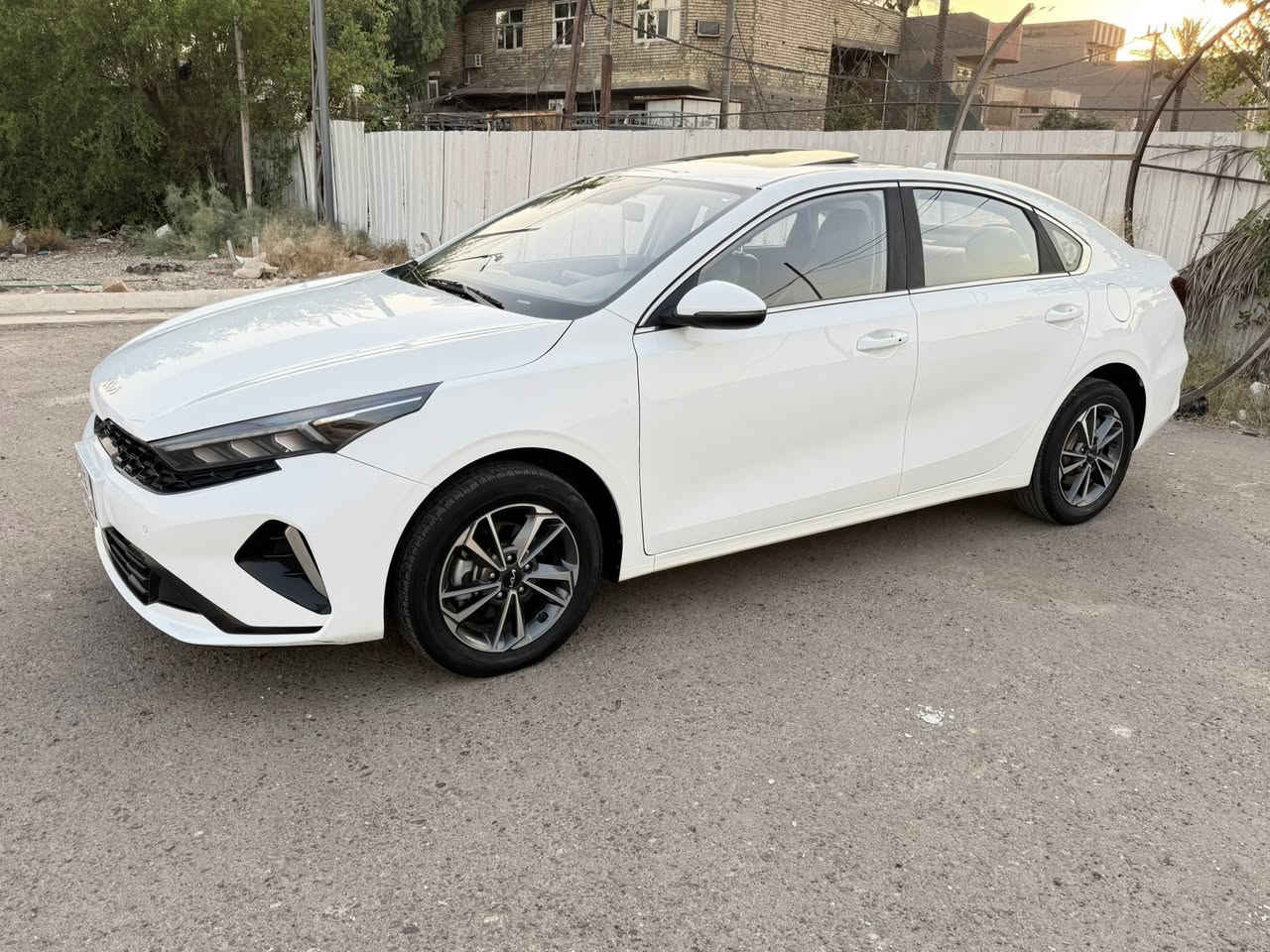 كيا كي 3 2024
رقم ربيل 

عداد المسافه45الف KM 

تجميع صيني محرك 1500 دبل نوزل

مكفوله كفالة عامه من الضربه او صبغ او التبديل

 

بصمه تشغيل 

حساسات اماميه خلفيه 

كشنات جلد 

تبريد بيانو

وضعيات قياده 

مرايه تعتيم

ويل كب 

لايت زينون

اشاير بالمري 

سلايت فتحة سقف

بك لايت ليد 

باقي مواصفات الفول معروفه

السيارة خير من الله وجاهزة من كلشي ومصروف عليها اهواي اضافيات 

 

السعر 138

مكان السياره بغداد 

 للأستفسار ***********
