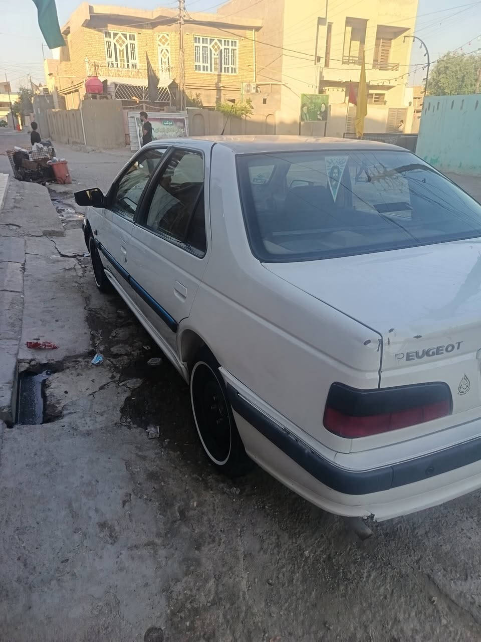 بييجو فرنسي 
2017
كير اوتماتيك ابلادي
سعره 40
***********
