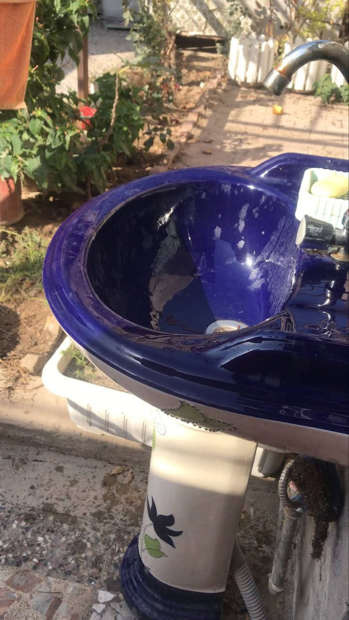 غراض صالون للبيع 
كرسي دوار 
ومرايات عدد 2 كبار


**إذا كنت صاحب هذا الإعلان وتريد حذفه لأي سبب، رجاءا أرسل رسالة إلى الدعم الفني**