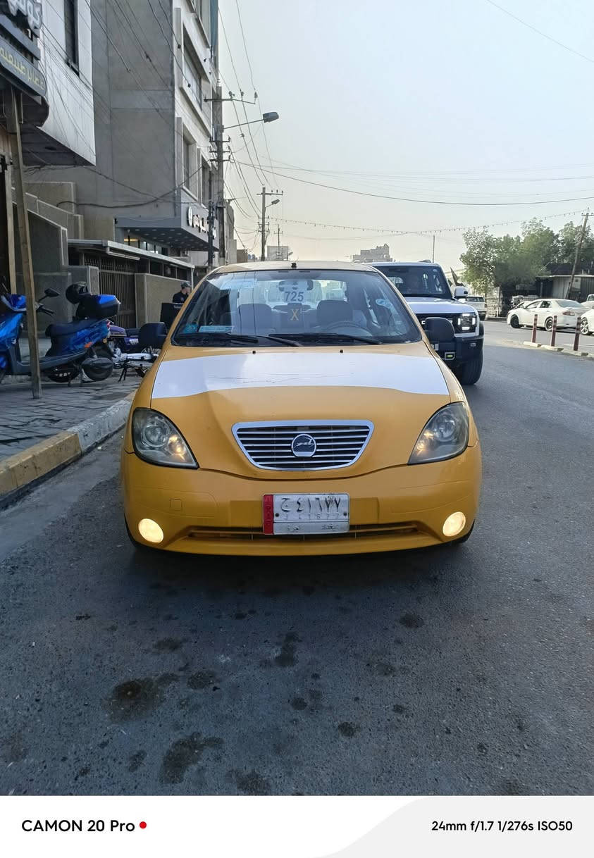 سلام عليكم ورحمه الله 
طيبه موديل 2015 سياره لا تبديل ولا صبغ فقط هلالات
كير ومحرك خير من الله هيه وغرامات مصفره رقم الجديد باقي عل تثبيت 
تبريد شغال صدر مامي خلفي خير من الله 
سياره مال جناي مكان السياره بغداد الجديدة شارع المسبح 
السعر 42 وبي مجال حك الجيه 
***********
