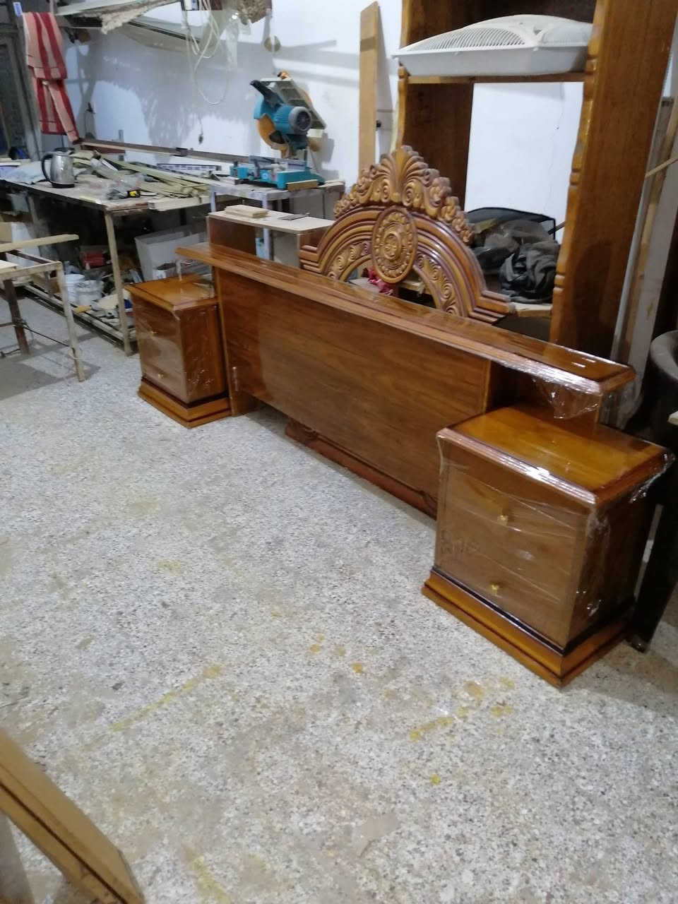 السلام عليكم غرفه للبيع ٦باب طابقين صاج نظيفه جدا كامله مع الملحقات كافه السعر 850 الف وبيه مجال العنوان بعقوبه كاطون الرازي شارع ابو رباح قرب مرطبات لسيد مزاد ابو كرار الغريباوي ***********
