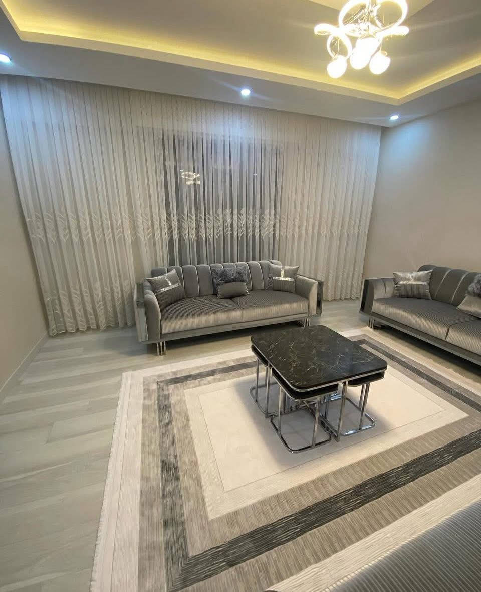 اكتشف أحدث تصاميم الجبس بورد التي تضيف لمسة جمالية وأنيقة إلى منزلك أو مكتبك! في هذا الفيديو، نستعرض مجموعة من أجمل الديكورات العصرية للأسقف والجدران، مع أفكار مبتكرة تناسب جميع الأذواق والمساحات.

ستتعرف على:
✅ تصاميم جبس بورد مودرن وكلاسيك وبرفايل تناسب  استقبال غرف المعيشة، 
✅ إضاءة مخفية LED تضفي أجواءً فاخرة وجذابة
✅ أفكار للجدران والتلفزيون تضيف لمسة ديكورية مميزة
✅ نصائح لاختيار التصميم المناسب لمساحتك الداخلية

لا تنسَ الإعجاب بالفيديو والاشتراك في الصفحة لمزيد من الأفكار والإلهام!
للاتصال***********
