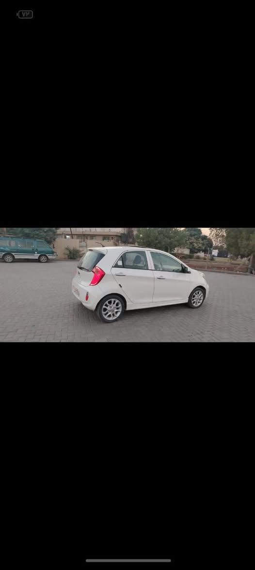 كيا بيكانتو خليجي رقم بغداد موديل 2015 ماشيه 37 محرك 1400 محرك 4 سلندر بيه صبغ مكانات وسونار موضح بدون حادث اثر شخوط سياره جديده فول مواصفات سلايت بصمه كشنات جلد مري شفط كامره ويل كب تحكمات لدات مكاني بغداد  السعر 85 

***********
