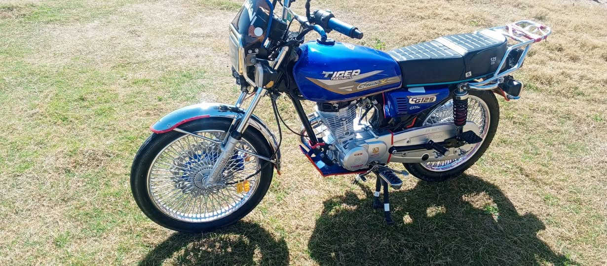 دراجه تايكر الحديث مديل 24 دراجه خير من الله السعر خاص وشراي يتصل وبي خير يدلل متواجد خاص ***********
