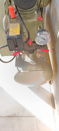 كمبريسور • ٥٠ لتر • مستخدم يوم واحد