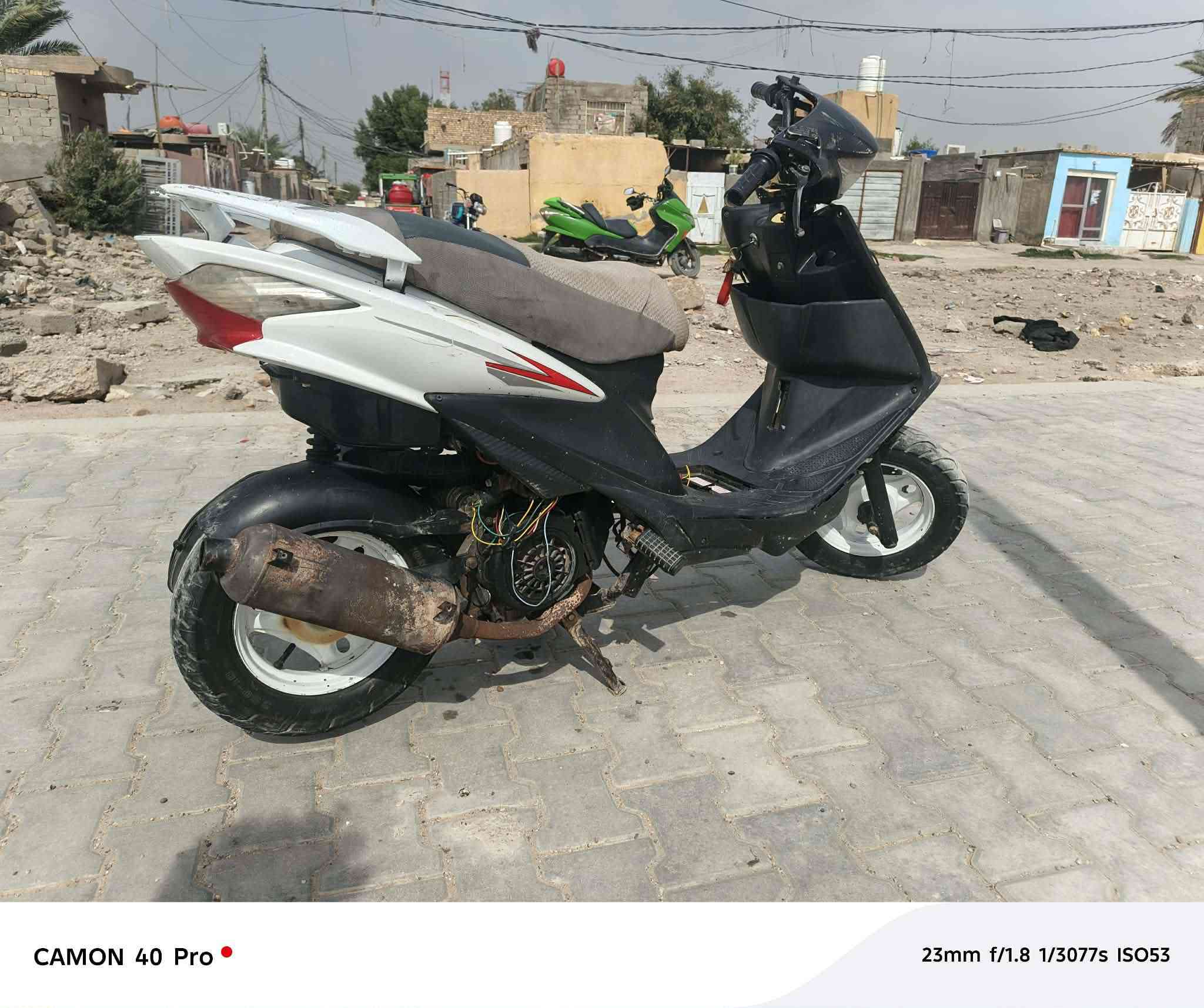 ادرس صيني دراجه شغاله ومابيها اي شي فقط كفرات الكدام نقص وياها جاملغ خلفي وكابريتر جديده. سعر 150 وبيها مجال للطيبين

رقم:  ***********
