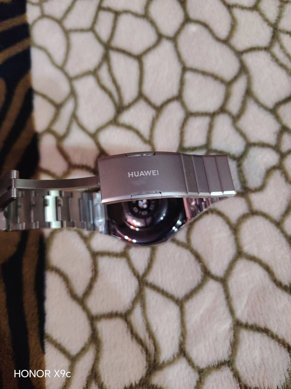 ساعة هواوي جي تي برو 6 نظافة 100بالمية سعر 400 بغداد ***********
