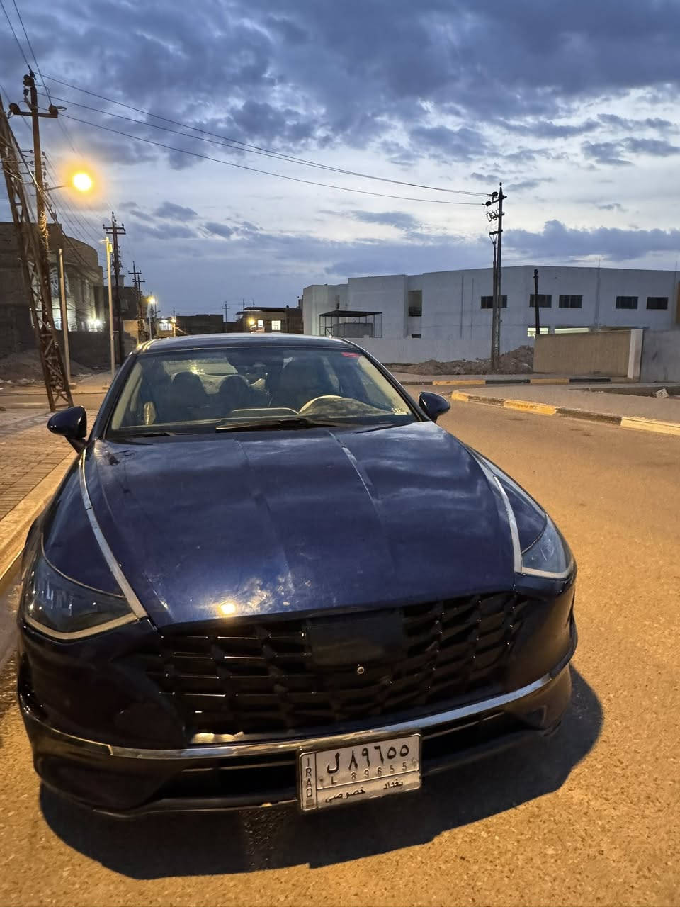 سلام عليكم سونتا للبيع موديل 2020 وارد امريكي محرك
2500  رقم بغداد مشروع وطني  بدون حادث سياره دعاميه فقط ورصعات خفيفه اثر حالوب بدون دواخل ولا ايرباك  ماشيه 90الف مكانه سياره بصره145 السعر
***********
