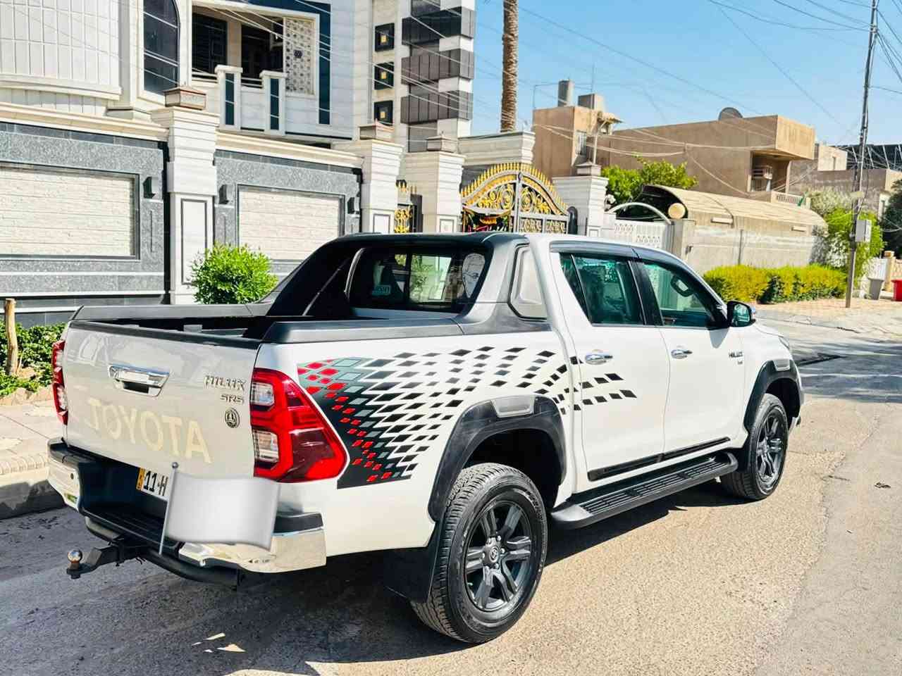 سلام عليكم تويوتا هايلوكس 2021 
السعر.     305 بيها مجال 

***********
كفاله عامه من جميع النواحي 
السياره ماشيه 77
TRD. ساز 
  فول موصفات 
 رقم بغداد بسمي تحويل مباشر السياره جديده على وضع الشركه 
ملاحضات السونار مرفق المنشور 
مكان السياره بغداد 
***********

