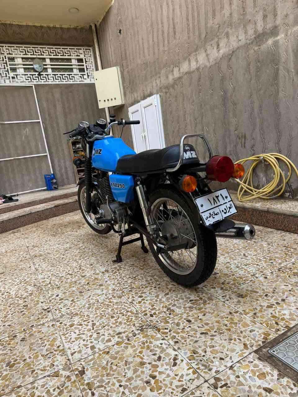 سلام عليكم
دراجه امزت 88
شاصي بي لحيم 
سايس 3علفتح 
مكينه ناعمه فقط الثالث مرات يفلت 
ابيع بدون كلشي 
مكان كوفه 
***********
