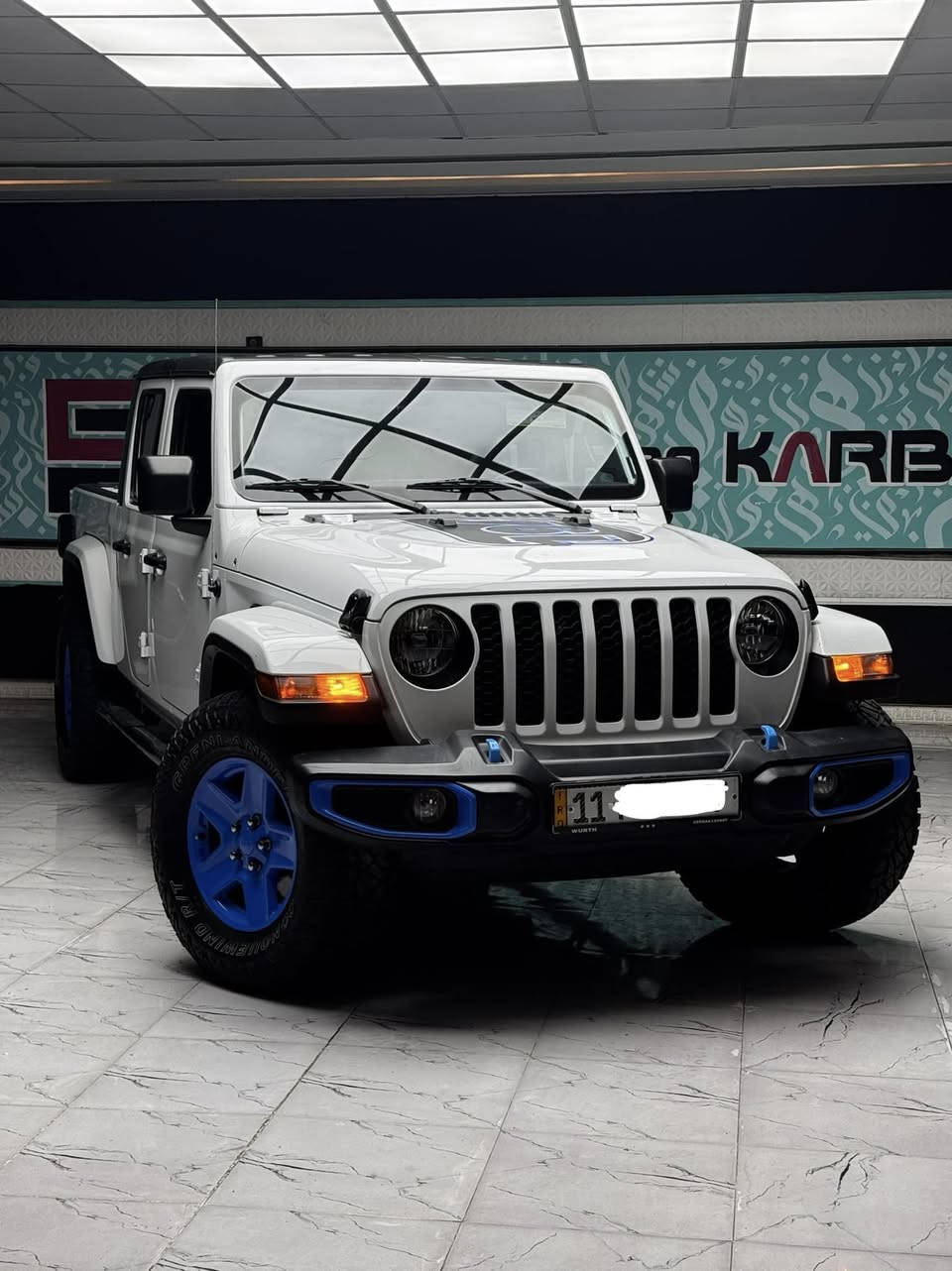 السلام عليكم 

للبيع فقط بدون مراوس 

جيب كلاديتور 2021 

رقم بغداد بإسمي تحويل مباشر

محرك 3.6 بانزين كير ومكينه كفاله 

السياره مكفوله من الصبغ والتبديل والايرباك 

بارد بسيط بقبق البدي شبر 

المواصفات 

شاشه 
كامره خلفيه 
تحكمات ستيرن
مثبت شرعه 
تبريد قطعتين 
جام كهرباء 
فور ويل لوو كير
اوتوماتيك
سقف فايبر كلاس قابل للازاله
بصمة تشغيل 
تشغيل عن بعد 

عليها اضافات حلوه 
وادامه كامله 
جاهزه على اخر حبه نقص مبيها ترايها وين يعجبك

السعر 275 ورقه 

مكاني كربلاء  

***********

واذا متعجبك السياره نشالله تحصل اغاتها
