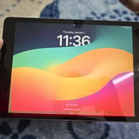 ايباد 7 ذاكرة ٣٢  بطارية 90 عدد دورات شحن 336 جهاز نظيف كلش الشاصي مال...