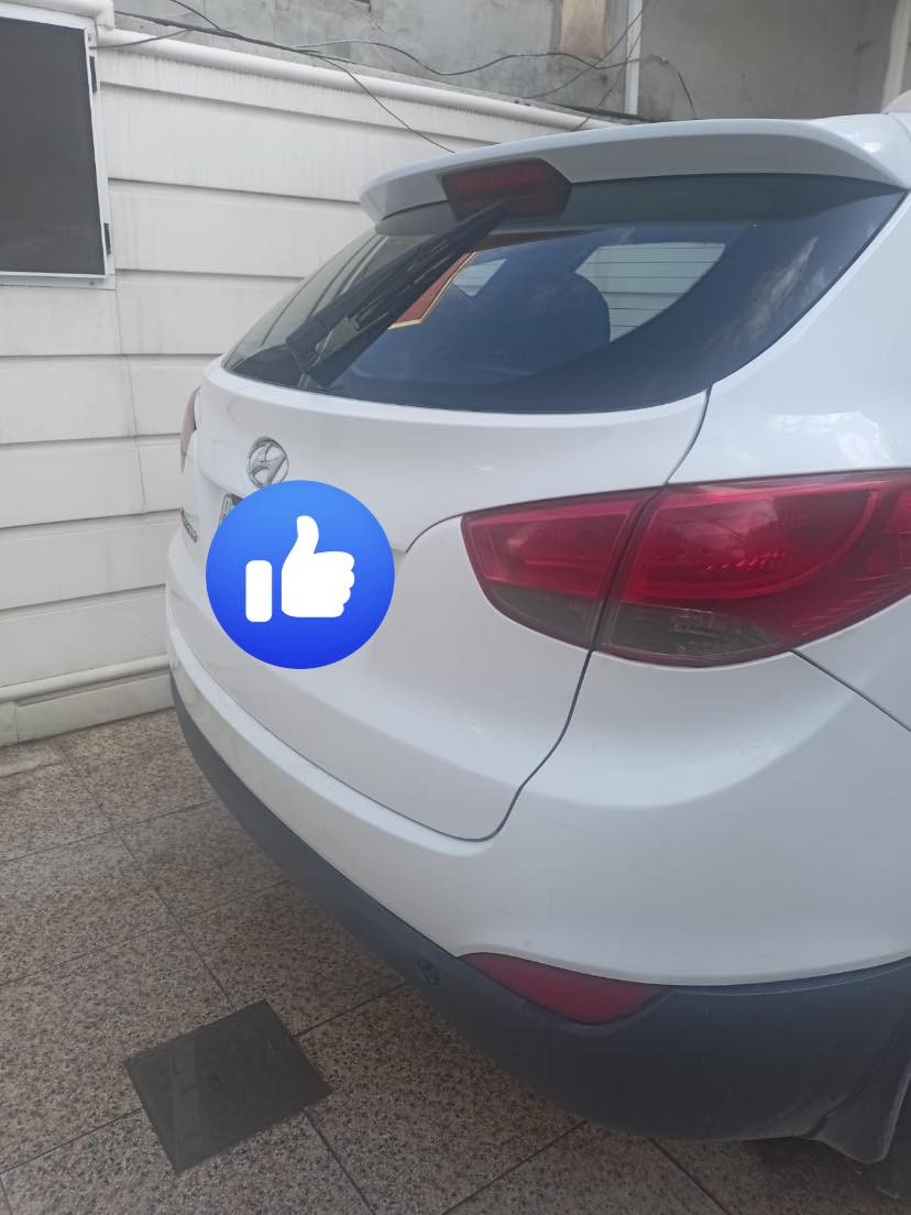 للبيع هونداي تكسون خليجي 2014 
موصفات العاديه
سياره عليها ادامه كامله
شرط محرك كير وضع شركه 
تبريد شغال 
سياره بيها ربع باب صبغ ومكان صغيره بارد 
بدون دواخل بدون ايرباك
سياره ماشيه 126 الف كيلو 
رقم اربيل جديد 
كابون بانزين بيها 
السعر 145 وبيها مجال بسيط للاستفسار اتصال عل رقم***********
