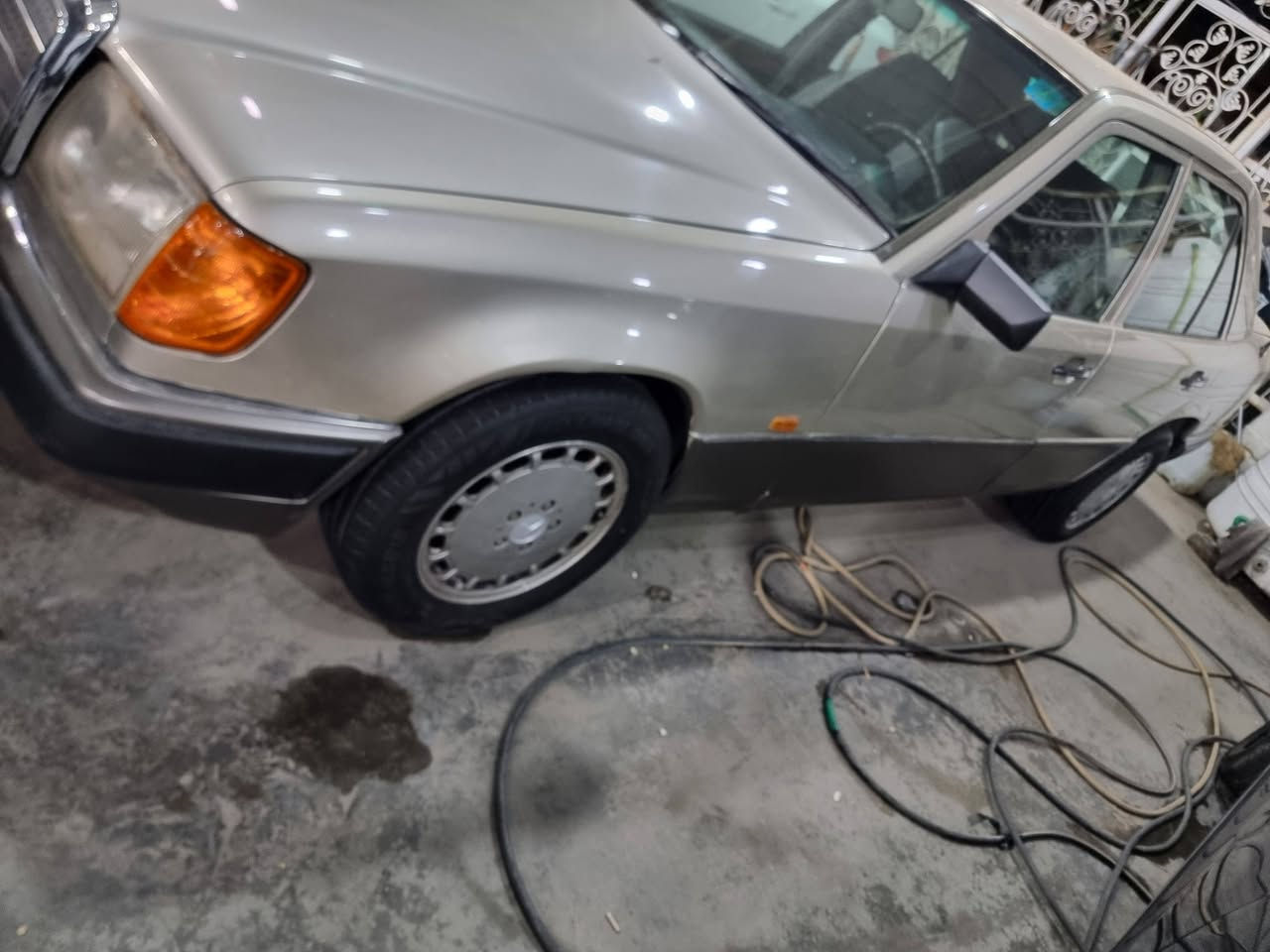 مارسدس 86 فول مواصفات سلايت بدون حادث رقم مميز تحويل مباشر كير ومحرك بطة vvt السعر 50 وبيها مجال للاتصال ***********
