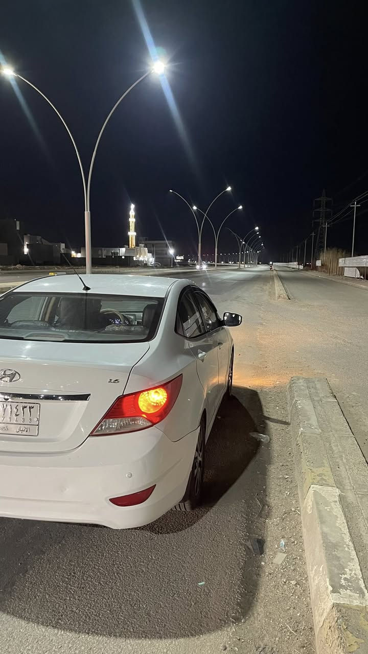 السلام عليكم اكسنت 2014 خليجي السياره نضيفه بمعنى الكلمه ومناقصها شيء محرك كير بشرط صبغها موضح بصوره وبيها جوه قبق البانزين شبر تقريباً غير هذا السياره مكفوله ،
العنوان : الرمادي 📍
السعر : 100$ وبيها مجال 
للاستفسار : ***********
