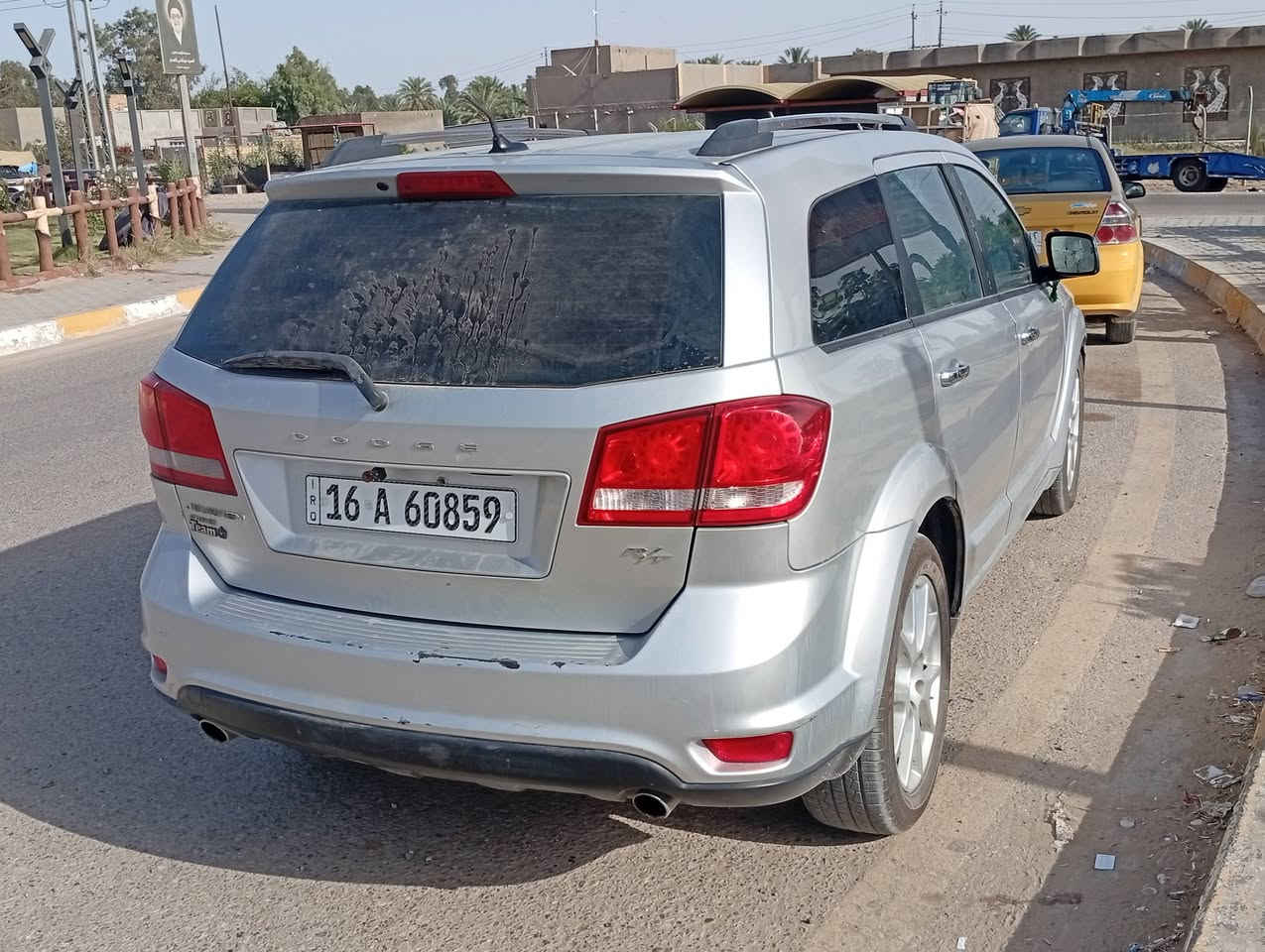 دوج جورني موديل 2018 بأسمي رقم قادسيه بأسمي 
السياره كلين كلين كلين 
فقط بيه رصعات بسيطه وموجود السونار سويته امس 
( 6 سلندر ) ( 7 راكب ) ( 3 قطع تبريد)    دفع رباعي ٢ محور
تنسه شي اسمه حماوه سياره ماناقصه اي شي وترايك 1000 كيلو مكفول الكير والمكينه والحداديه وتايرات التبريد ثلج 🥶 
ماكو شي اسمه حماوه 
مكاني الديوانية عفك 
للأستفسار ***********
السعر 165 وبيه مجال للشراي واذا ماتعرف سعره لاتعلق وتكسر سعره
