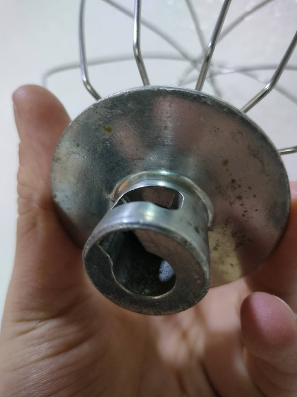 متاح خفاقة عجين حجم كبير اصلية 
١٠ الف ايسر 
***********
