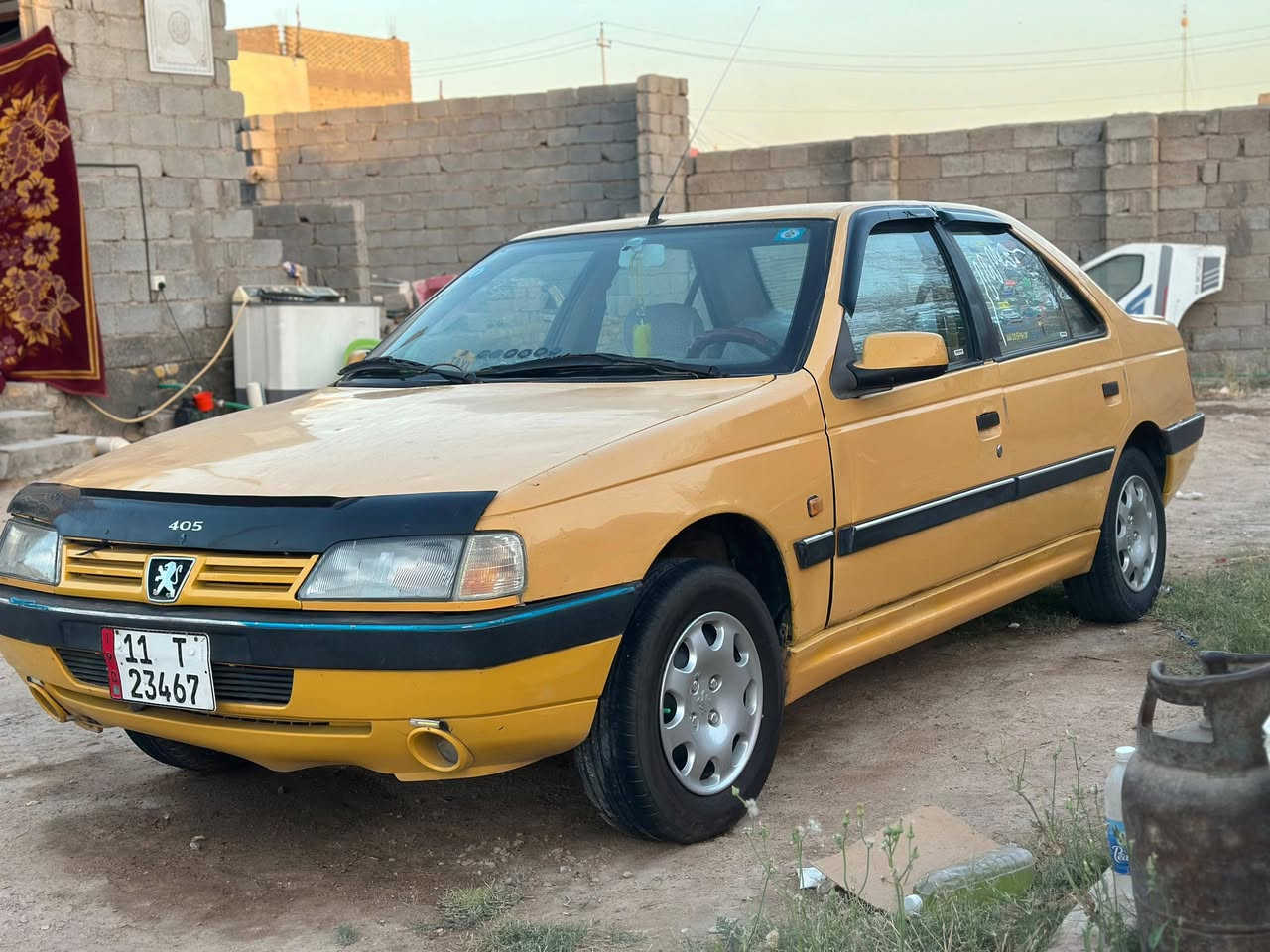 السلام عليكم
بيجو 405 موديل2010 
جاهزه كير مكينة حدادية 
سيارة بأسمي رقم انكليزي
مصفرة هيئة وغرامات
السعر 25 ورقة 
***********
