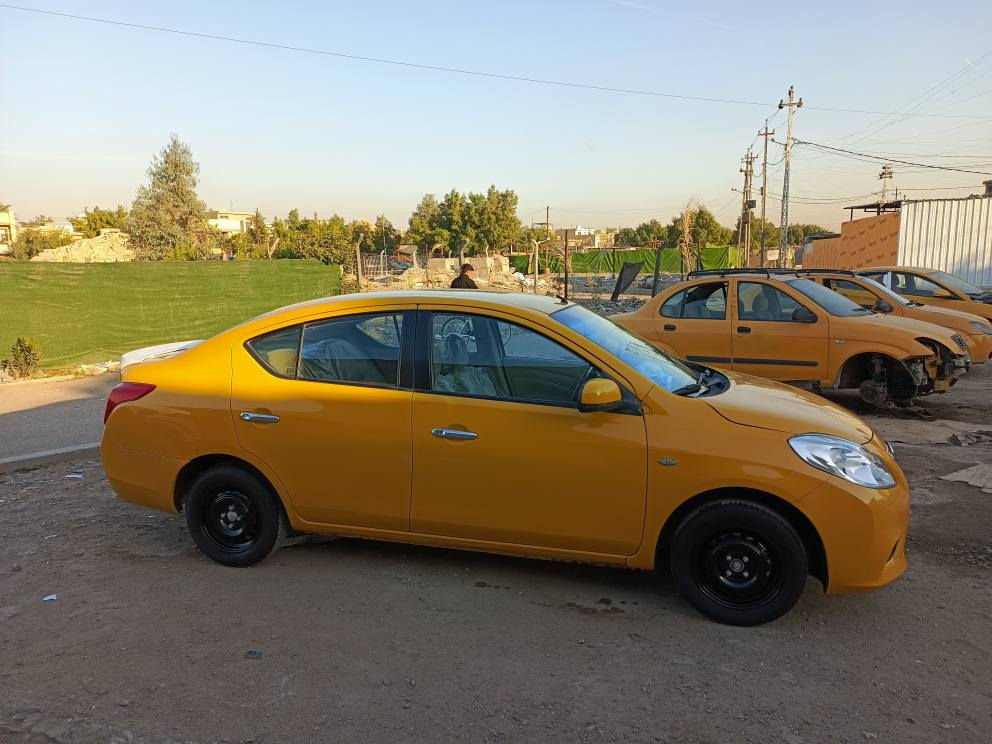 اسلام عليكم سني هندي 2014 خليجي رقم بغداد تحويل ثاني يوم  اسياره بيها بس بنيد امبدل والخشم مال الشاصي اليمن  بي صبع والباقي مكفول كير مكينه جداد السياره كير عادي والسياره حيل نضيفه كبل لشارع سعرها 68 وبيها مجال بسيط مكان السياره بغداد الشراي يتصل 
***********
*********** بغداد, العراق
