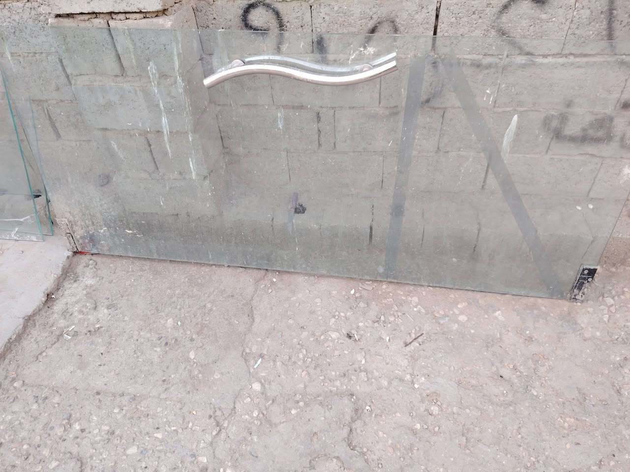 سلام عليكم بيبان جام
طول 2متر..عرض 90
***********
