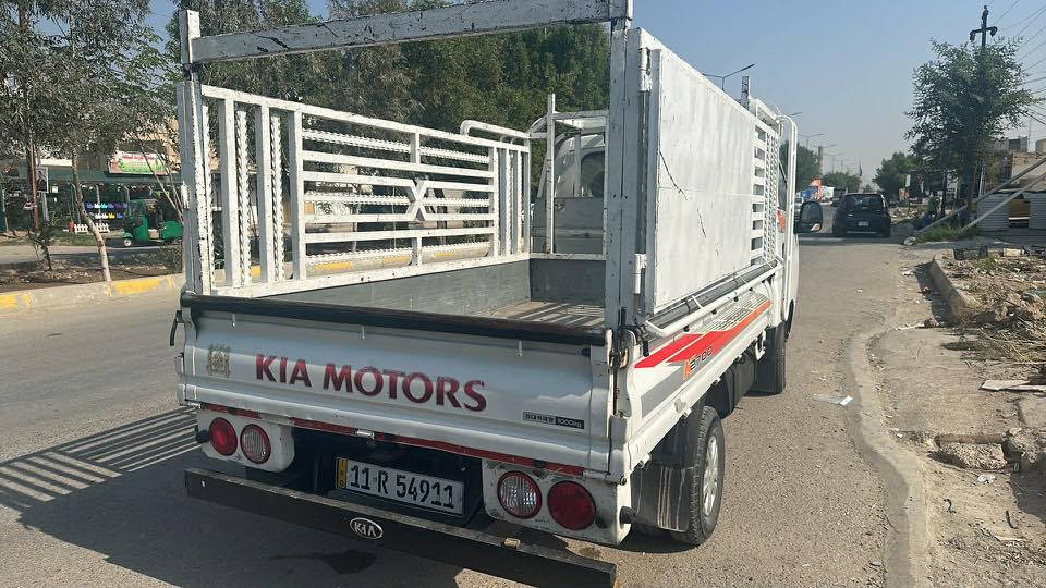 سلام عليكم كيا حمل ١٤ جديده مال جناي السياره خير من الله محرك جديد كسل جديد تايرات تخم جواها بسمي تحويل ثاني يوم سنويه صاقطه صار من شهر تاسع مكان السياره ديالي بعقوبه رقم صاحب السيارة *********** السعر ١١٠ وبيها مجال
