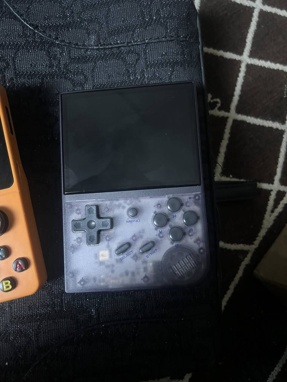 جهاز ألعاب يحتوي ع أكثر من 4000لعبه وياه رام 64سعر 30


**إذا كنت صاحب هذا الإعلان وتريد حذفه لأي سبب، رجاءا أرسل رسالة إلى الدعم الفني**