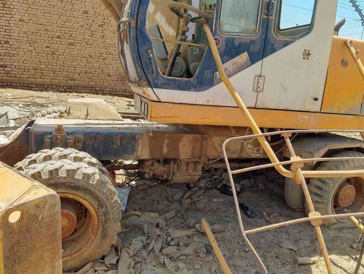 السلام عليكم حفارة سامسونج ياباني محرك كمنز امريكي مظخة خير من الله كيله 110 كانت تشتغل جبت مظخة ستيرن بعندني ماشادهة بيها بعض الملاحظات رقم الماني المالك جيراني ابيع هل الموجود موبايل ***********
